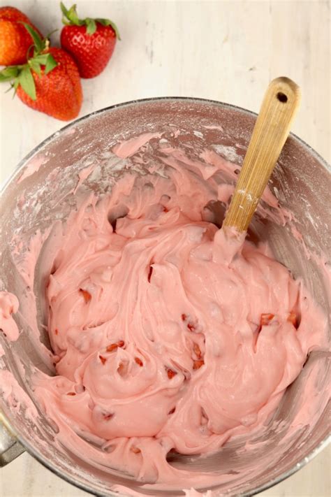 This Strawberry Squirt Cake Recipe is a Game Changer (So Simple!) - yk0ay5c