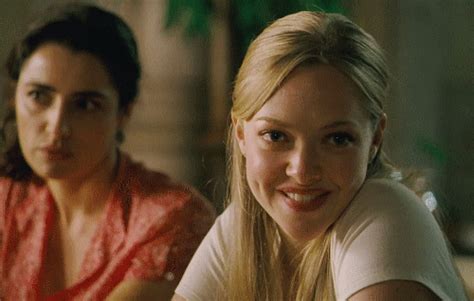 GIF HUNTERRESS — AMANDA SEYFRIED GIF HUNT (120) Please like/reblog ...