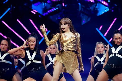 BLACKPINK's Lisa Reportedly Rejects Contract Renewal — What Now?
