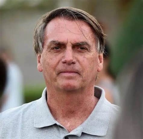 Jair Imoveis Brusque - Biografia completa de Jair Bolsonaro