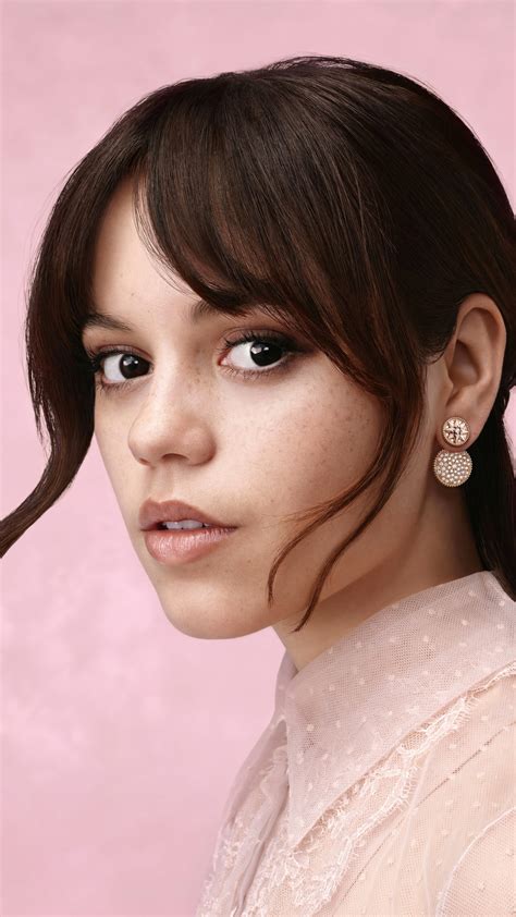 Jenna Ortega 4K #8671m Wallpaper 4K HD