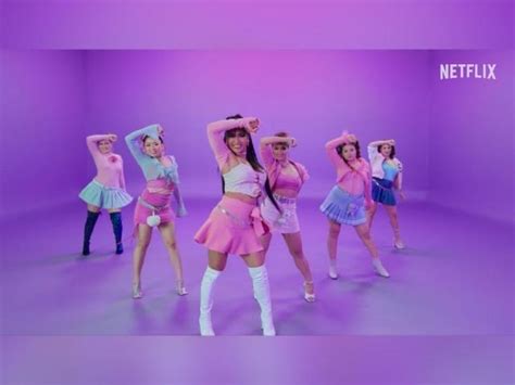 Original SexBomb Girls, tampok sa ad ng popular streaming service | GMA ...