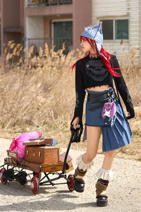 240423 Yuqi 'FREAK' MV Shoot (Melon Magazine) : r/GIDLE