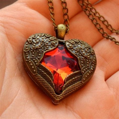 Amulette de protection | Comment la choisir, l'acheter et l'utiliser ...