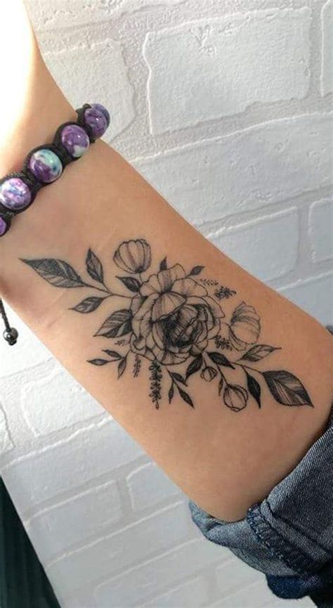 18+ Wrist flower tattoo ideas ideas in 2021