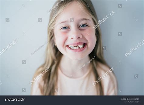 The Gentle Art Of Subtle Smiles