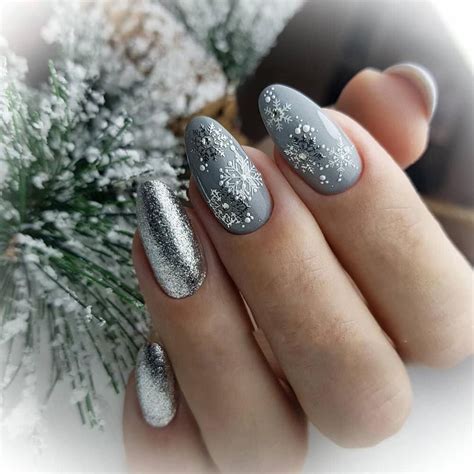 L'immagine può contenere: una o più persone | Nagels, Kerstnagels ...