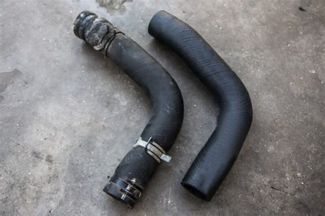Car Coolant Leaks: How To Find And Fix Them - eManualOnline Blog