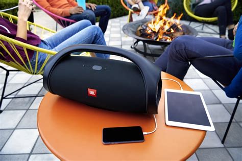JBL Boombox im Test: Großer Bluetooth-Lautsprecher mit Tragegriff