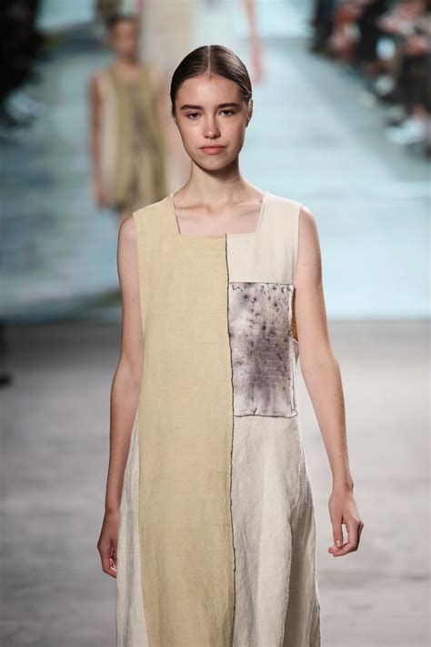 Pin di stanislava su ala stret fashion nel 2025