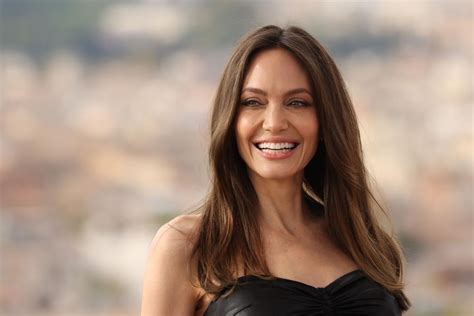 Angelina Jolie’s Axed ‘Cleopatra’ Was a Love Affair Epic That Had ...