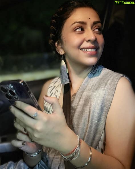 Actress Neha Sargam HD Instagram Photos and Wallpapers July 2024