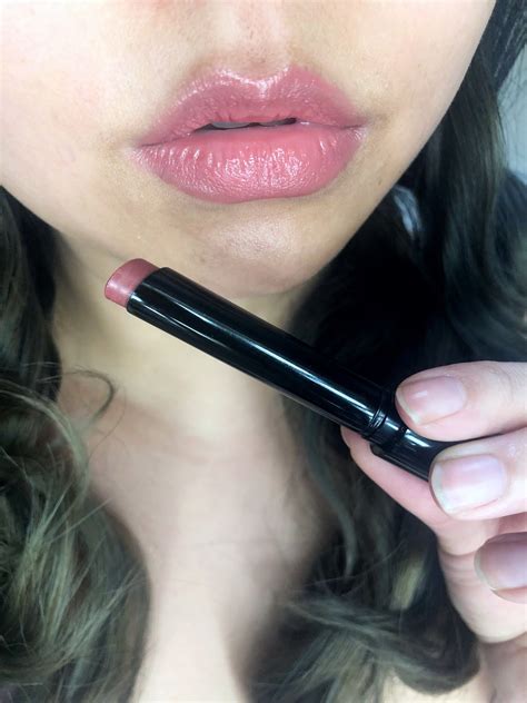 | Review | Victoria Beckham Beauty Posh Lipstick (2021 Release