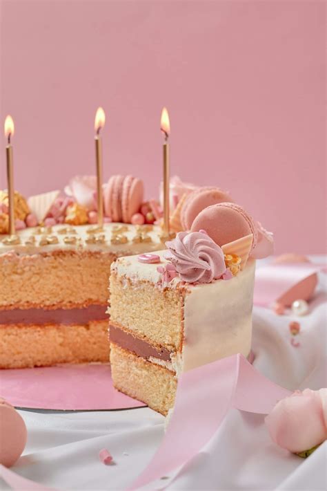 pink birthday cake 1