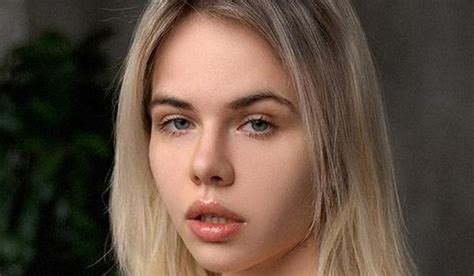 Alexandra Smelova - Bio, Age, Height ️ | Instagram Biography