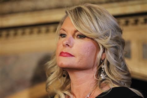 Sharon Bialek: Herman Cain ‘Reached For My Genitals’ | Observer