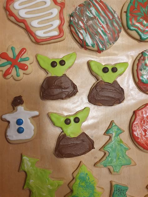 [Homemade] Baby Yoda Christmas Cookies : r/food