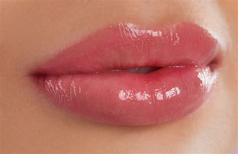 Utilizza il make up in questo modo per delle labbra carnose!