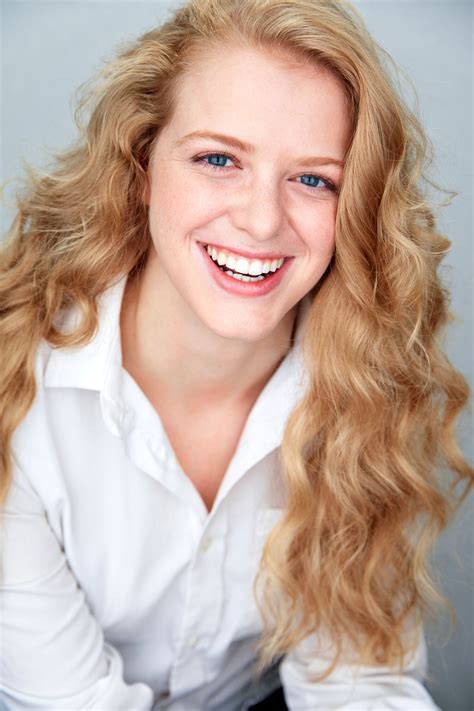 Ashley Everhart | NYC-Based Comedian