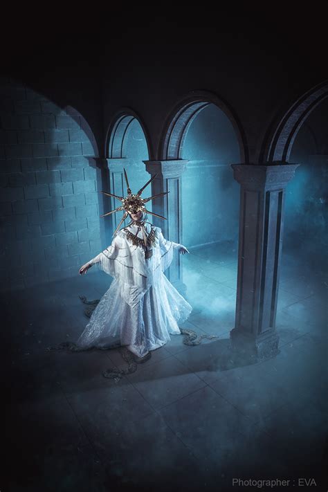 Dark Souls Dark Sun Gwyndolin - 9 naked cosplay photos. Onlyfans