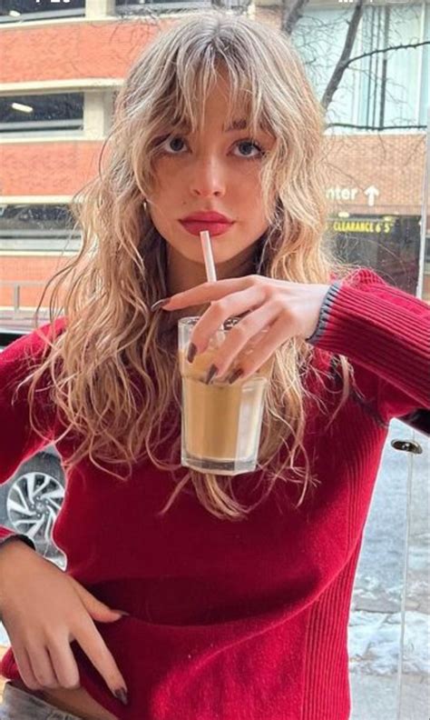Pin by Madison Haines on Hair | Blonde hair with bangs, Wavy hair, Long ...
