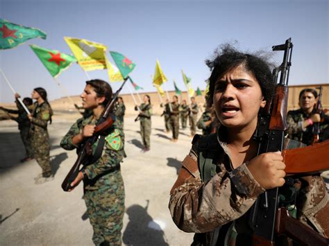 Syria's female soldiers prepare to take on Isis in battle for Raqqa