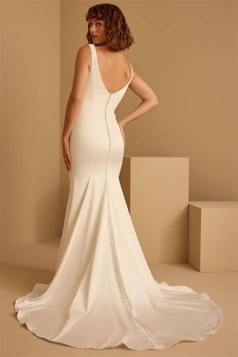 Scarlet Dress | Vow'd Weddings