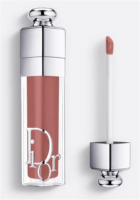 Queen Letizia's Lipstick: What is the brand and color she uses?