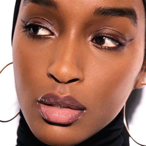 Fenty Beauty Gloss Bomb Heat Universal Lip Luminizer + Plumper- Fussy ...
