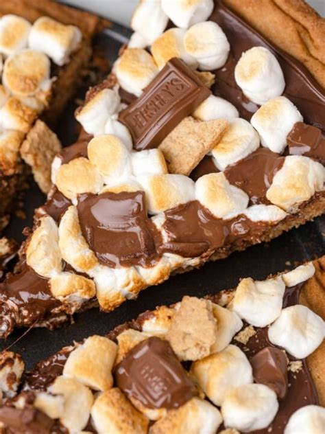 25 Best Cookie Pizza Recipes to Make