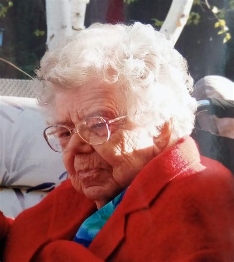 Margaret Marigold Robinson - Westview Funeral Home & Cremation Centre