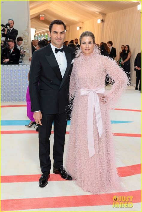 Roger Federer & Wife Mirka Couple Up For Met Gala 2023: Photo 4926903 ...