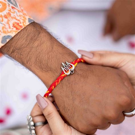 rakhi kaashi  art  jewellery