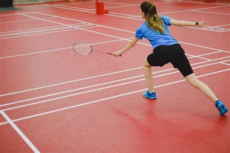 badminton singles  doubles  full comparison rundown