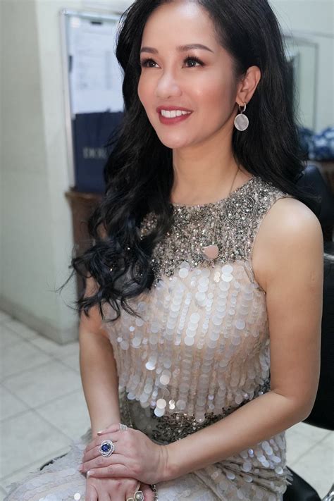 sac voc tuoi  cua ca  hong nhung