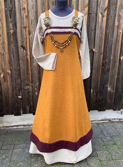 Authentic Viking Age Clothes | Viking clothing, Viking dress, Viking garb