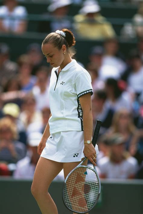 Tennis star makes return from cocaine scandal look great