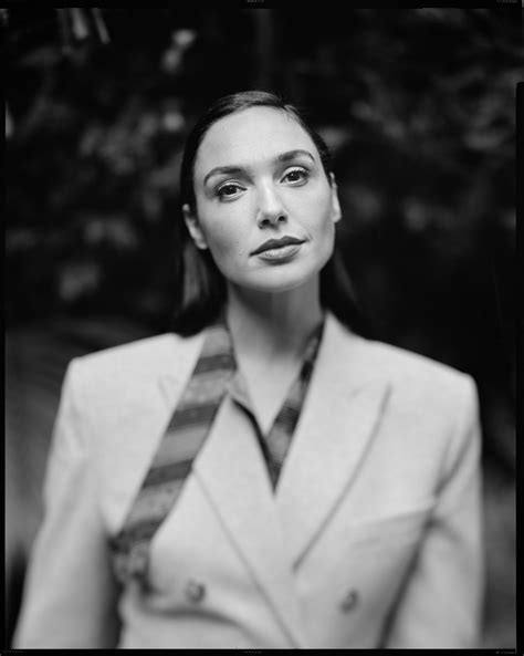 Gal Gadot for LA Times [December 2020] - Gal Gadot Photo (43705284 ...