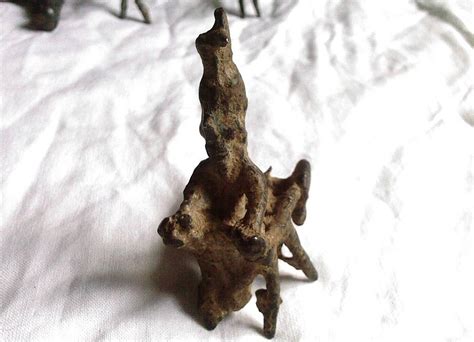 Metal detector Rover Deluxe locates prehistoric figurines | Finds ...