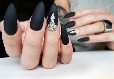 Черный Шеллак С Дизайном На Длинные Ногти — Richnail.ru