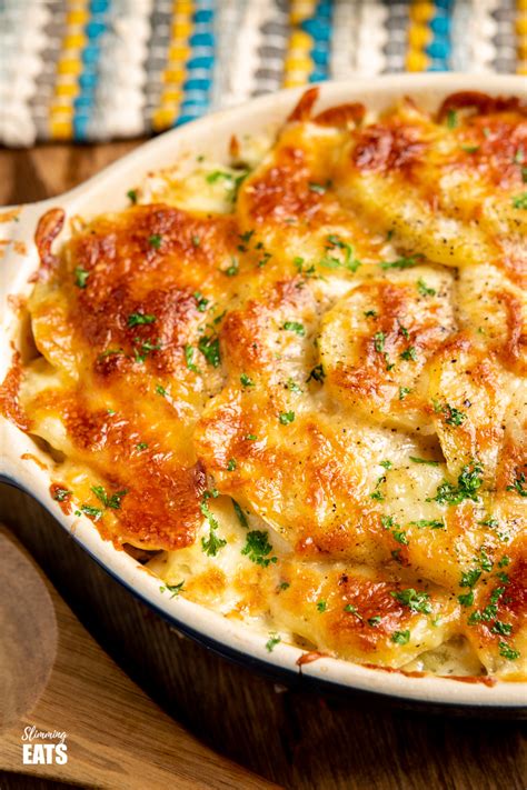 Cheesy Leek and Potato Bake | Slimming Eats