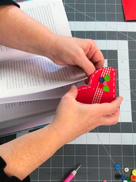 How to Make a Paper Heart Bookmark for Valentine's Day - Southern Crush ...