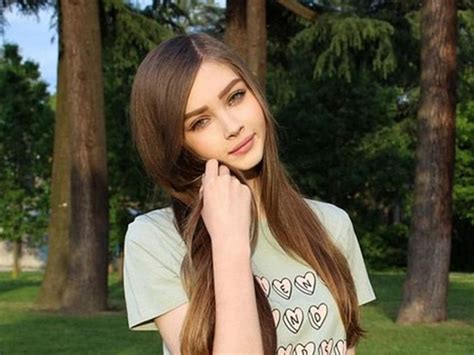 Очень милые девушки (60 фото)
