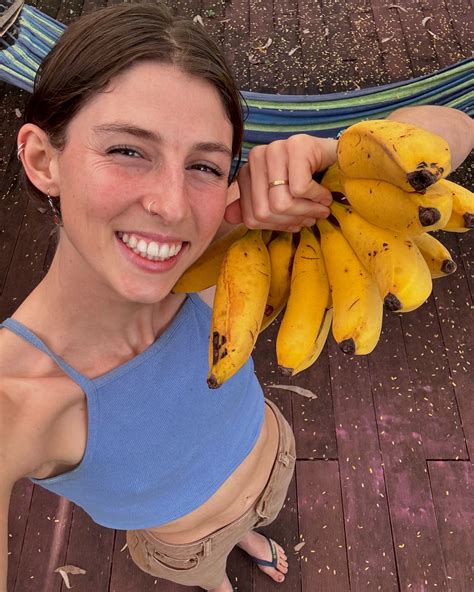 Hooman BEing 🌚🌝 (@aimeeinghigher) • Instagram photos and videos