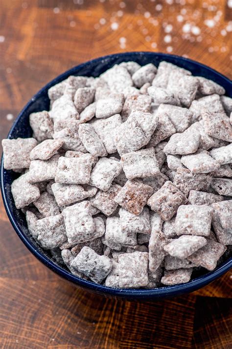 Christmas Puppy Chow (Easy Christmas Snack Mix)