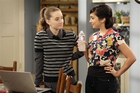 'Last Man Standing' Sisters Molly Ephraim And Kaitlyn Dever Reunite