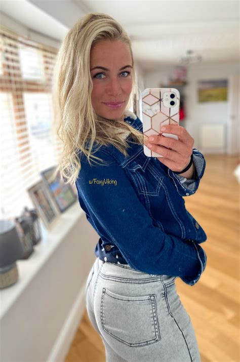 A girls has got to love denim ️ (39F) - Sexy