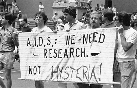 AIDS Exhibit Explores Early Years of Epidemic | Live Science