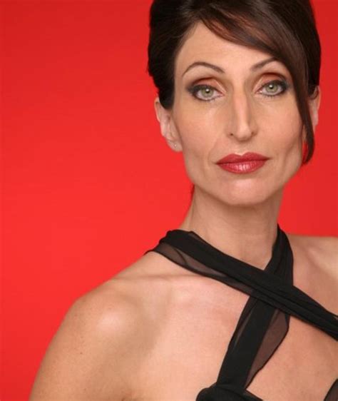 Bonnie Aarons