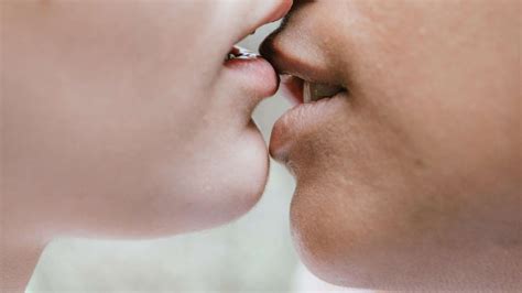 O Que Significa O Beijo Na Boca - Primeiro beijo na boca aconteceu há 21 milhões de anos, dizem cientistas